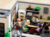 LEGO 10291 Queer Eye – De Fab 5 loft
